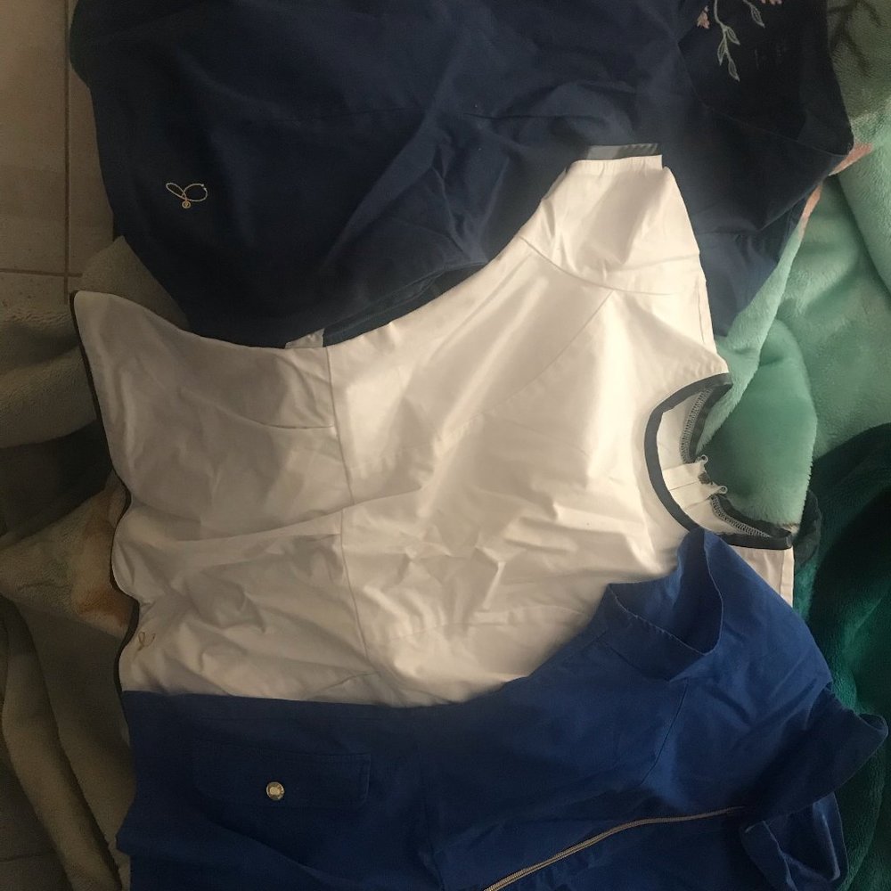 Jaanuu XS tops in excellent used condition